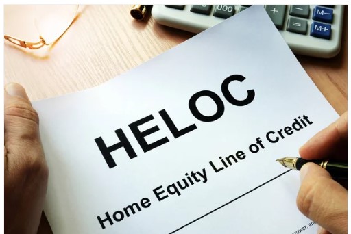 HELOC vs. Cash-Out Refinance: Which Option is Right for You?
